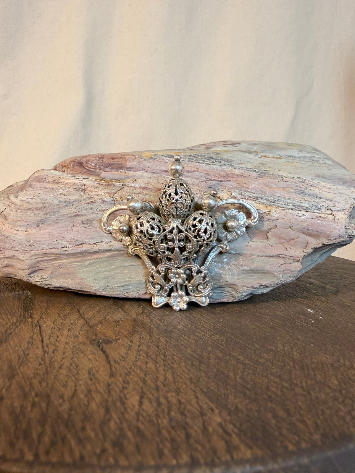 1940s mid-century Maurice of Hollywood crown brooch